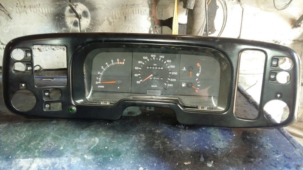 Щиток приборов ford sierra siera scorpio