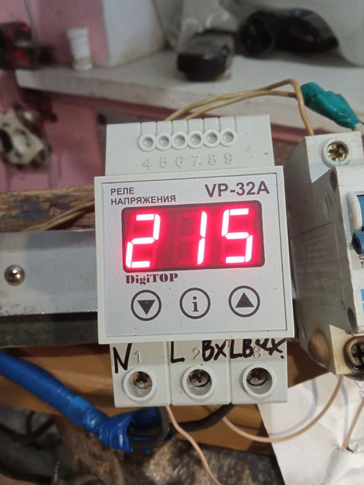 Реле напруги на 40 ампер