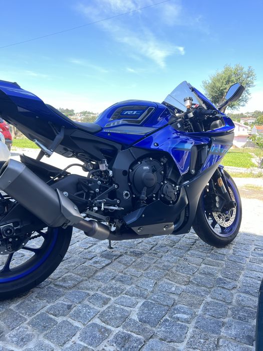 Vendo ou troco yamaha r1 2025