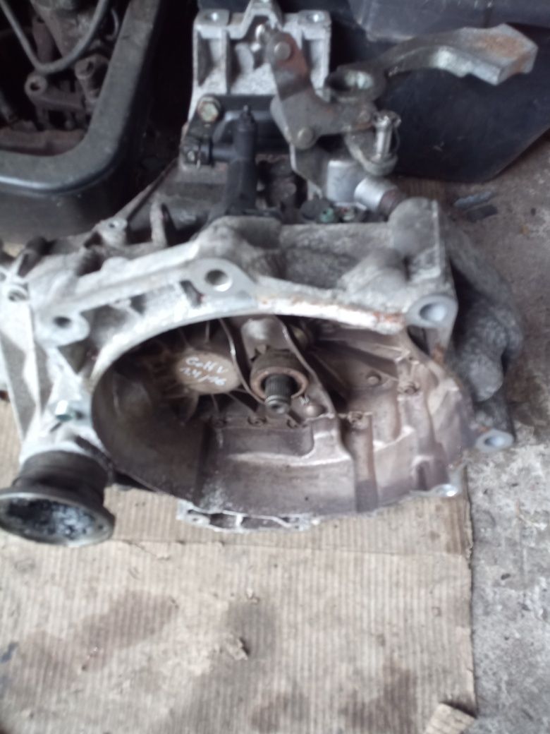 Skrzynia biegów manualna VW Golf V 1 4 16V