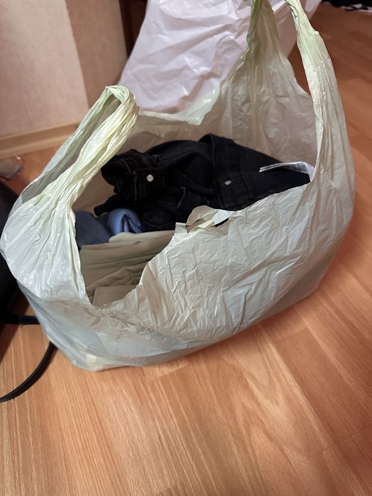 Лот жіночих речей