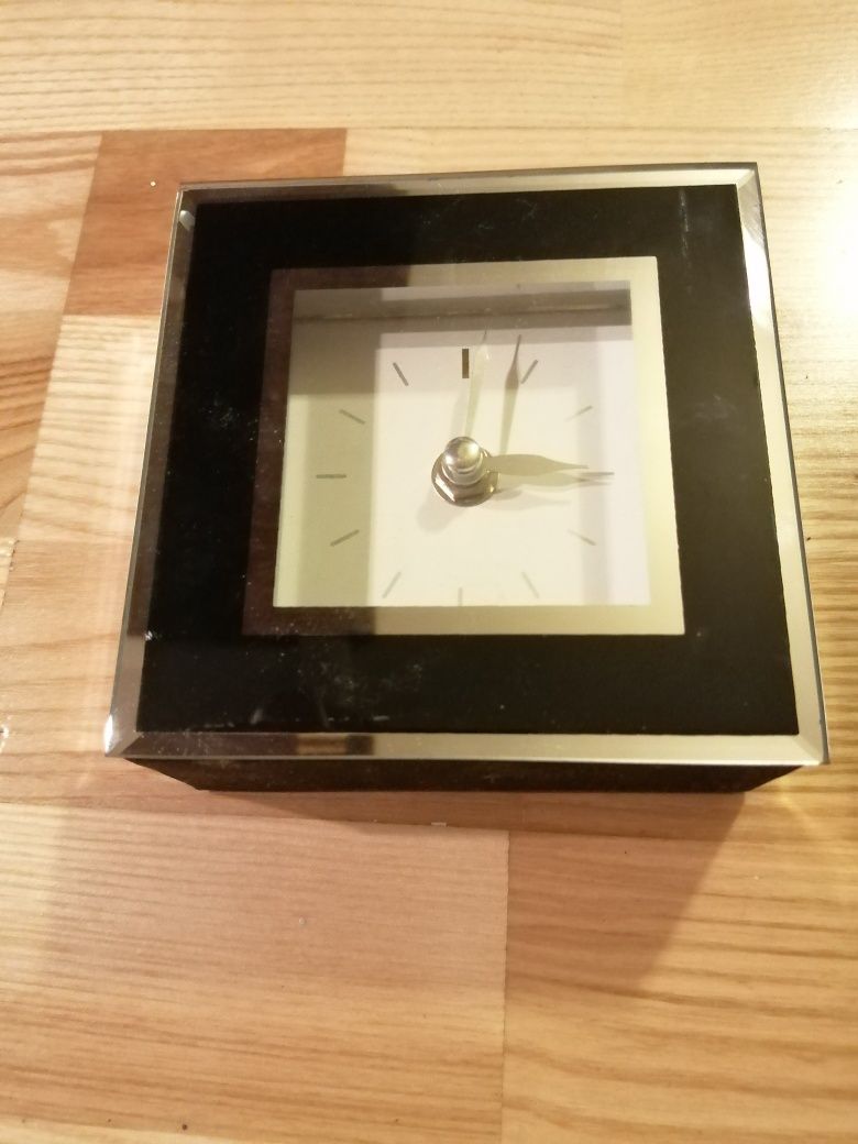 Zegar czarny szkło nowoczesny zegarek