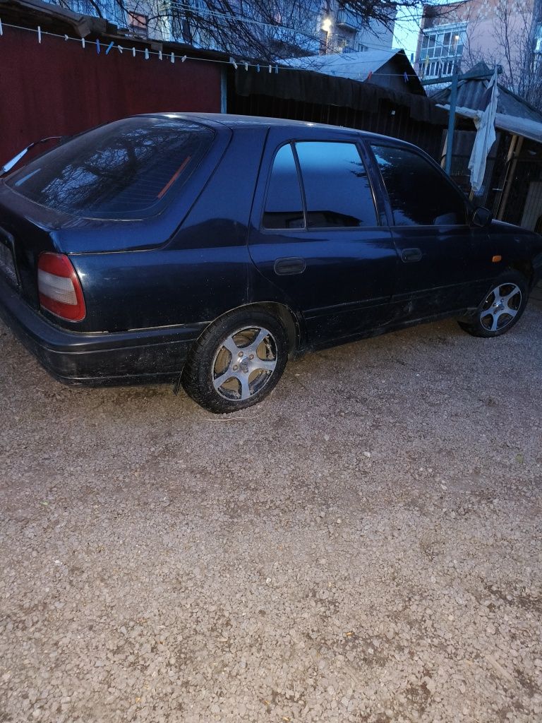 Nissan Sunny 1,4 (N14) в новом кузове 1991 ГБО