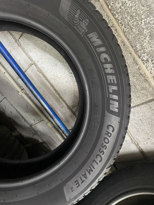 Всесезонні шини 215/65 R17 (103V) MICHELIN
