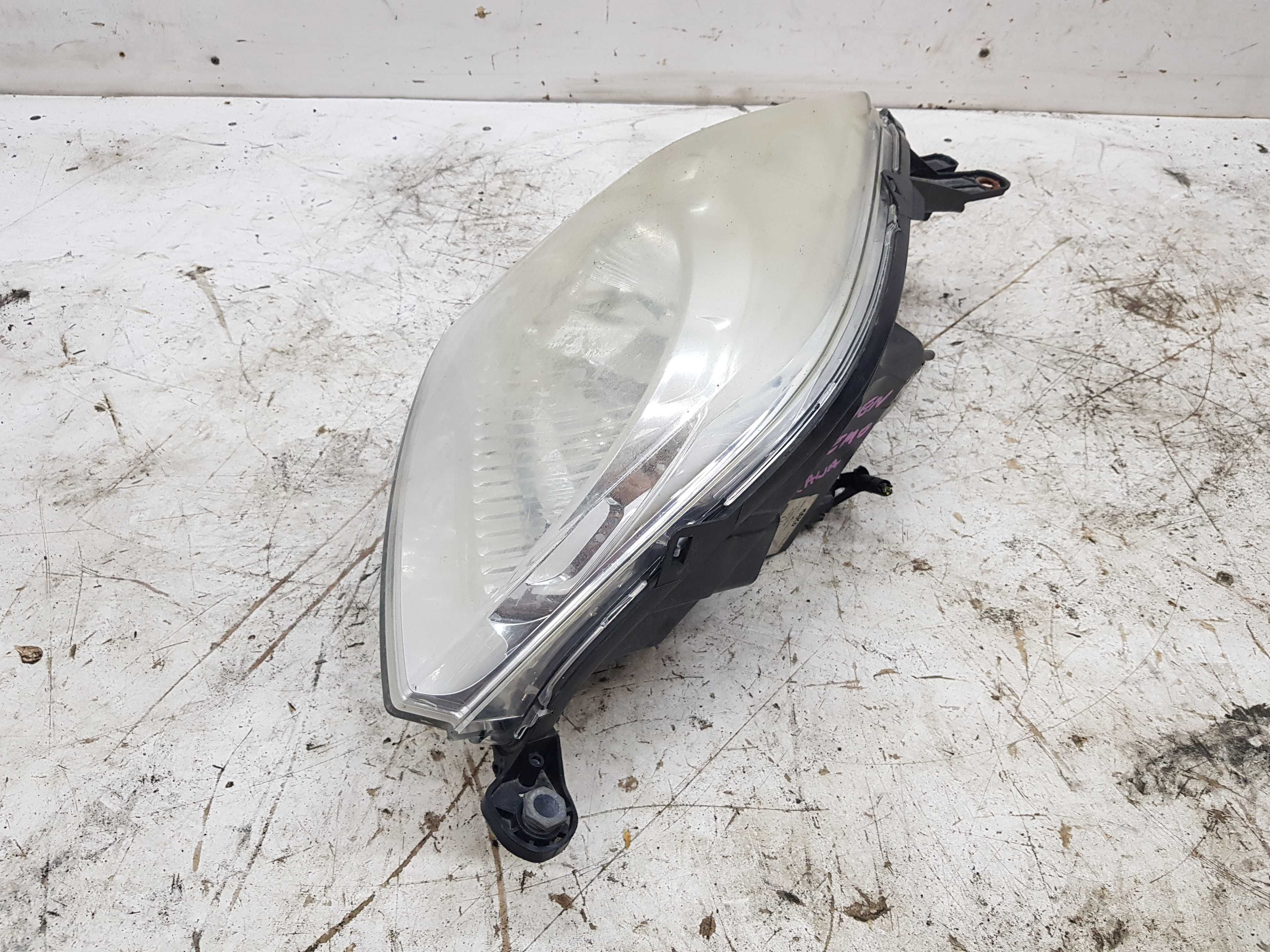 Citroen Nemo Fiat Fiorino Bipper Qubo Lampa Prawa Przednia Prawy Przód