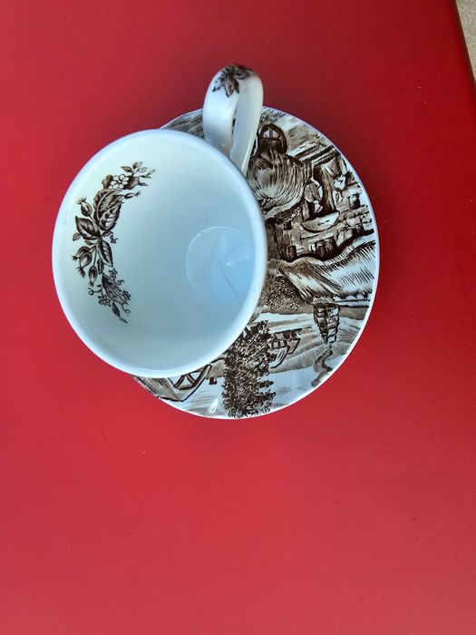 Chávena de café em porcelana inglesa