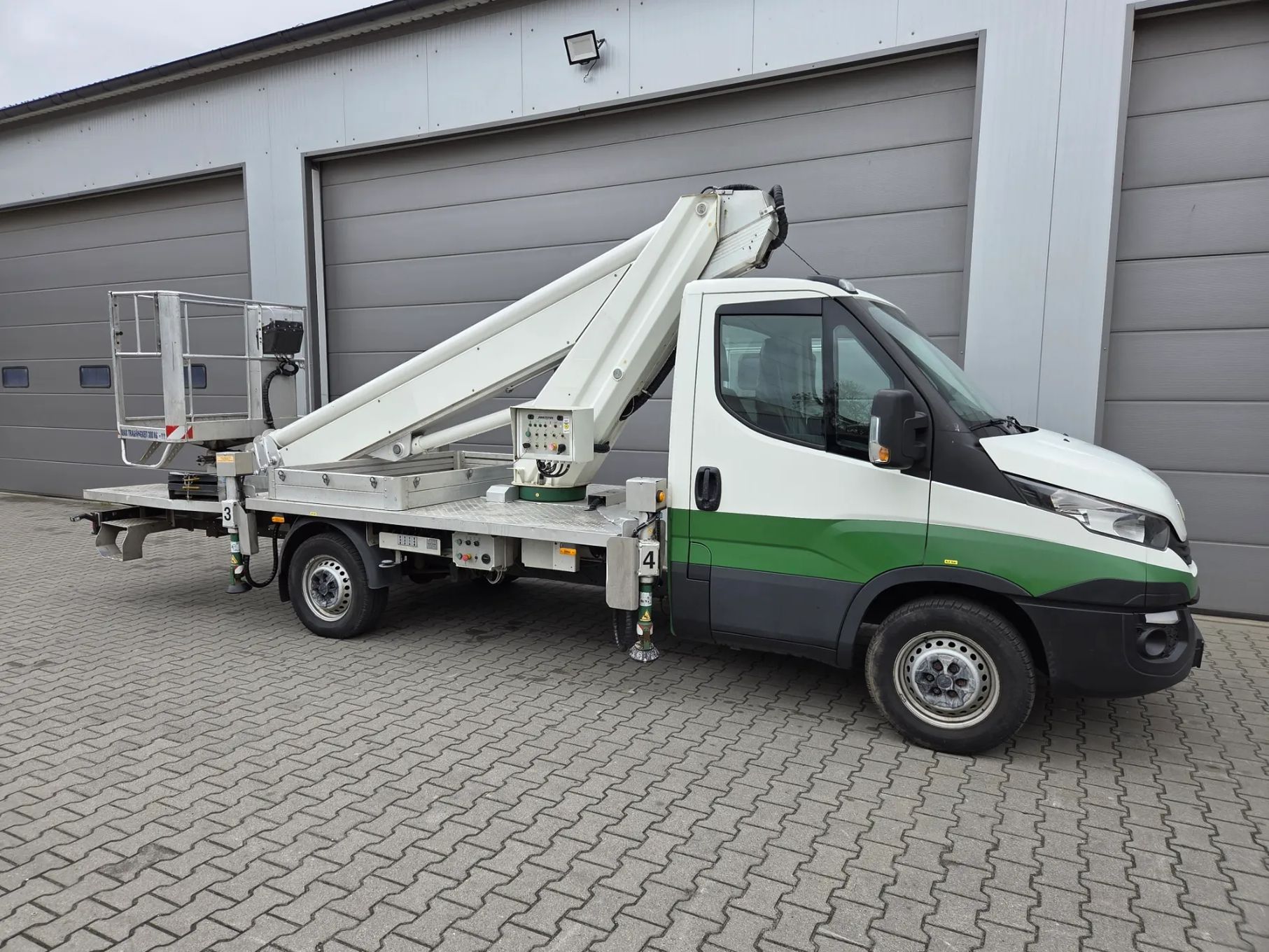 Iveco Daily 35S12 - Podnośnik koszowy zwyżka MULTITEL MT 204 EX 20,5m jak Wumag WT Ruthmann TB GSR Isoli UDT  20,5m Podnośnik koszowy zwyżka MULTITEL MT 204EX Iveco Wumag Ruthmann