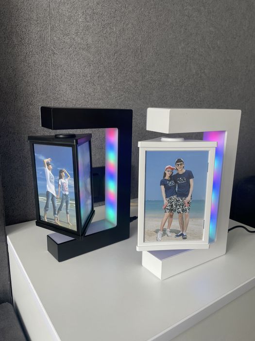 Левітуюча фоторамка