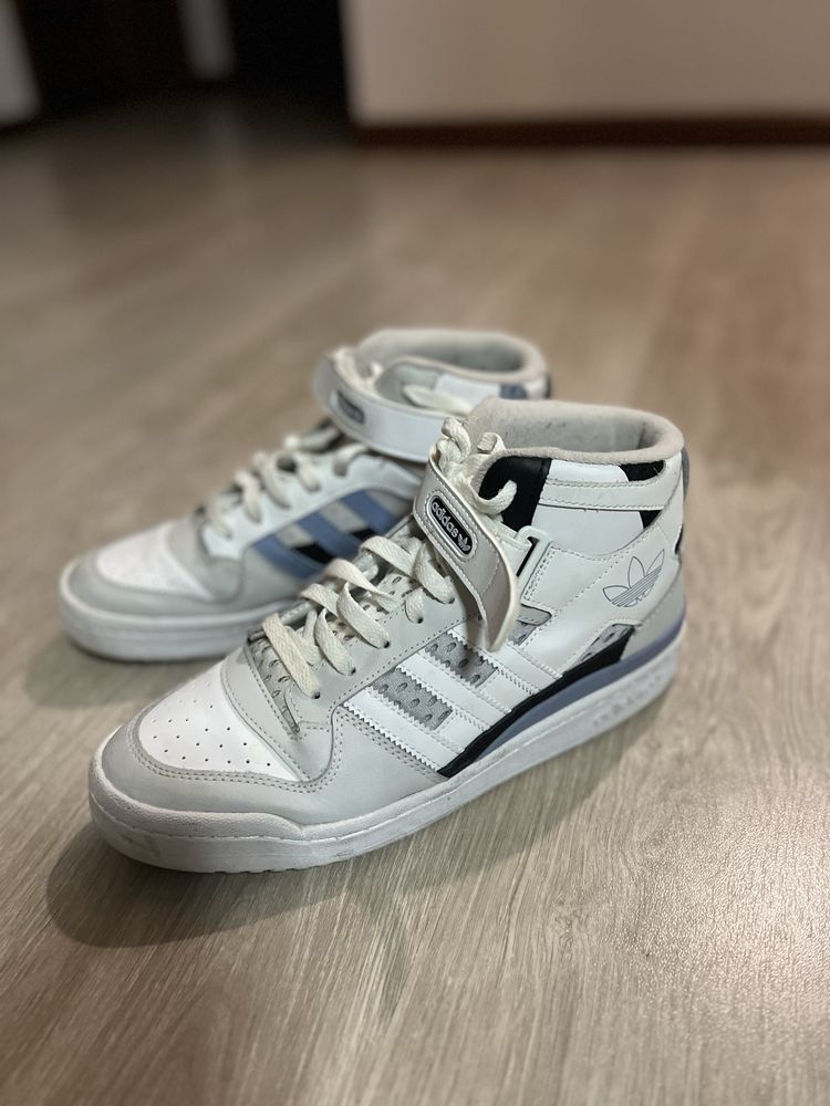 Sapatilhas Adidas tam 42