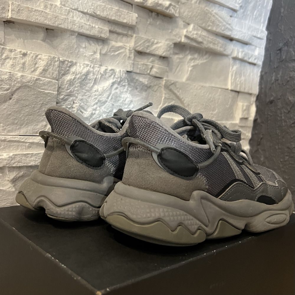 Buty Adidas Ozweego 36