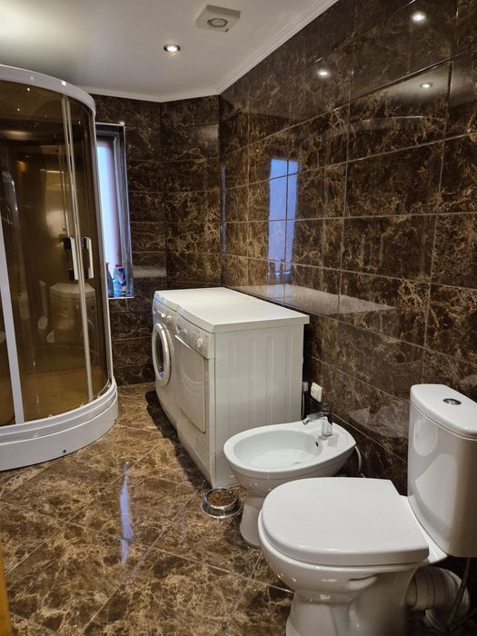 Автономний будинок для великої сім'ї в тихому місці++бізнес