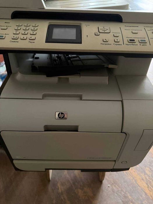 Цветной принтер HP Color LaserJet CM2320nf MFP