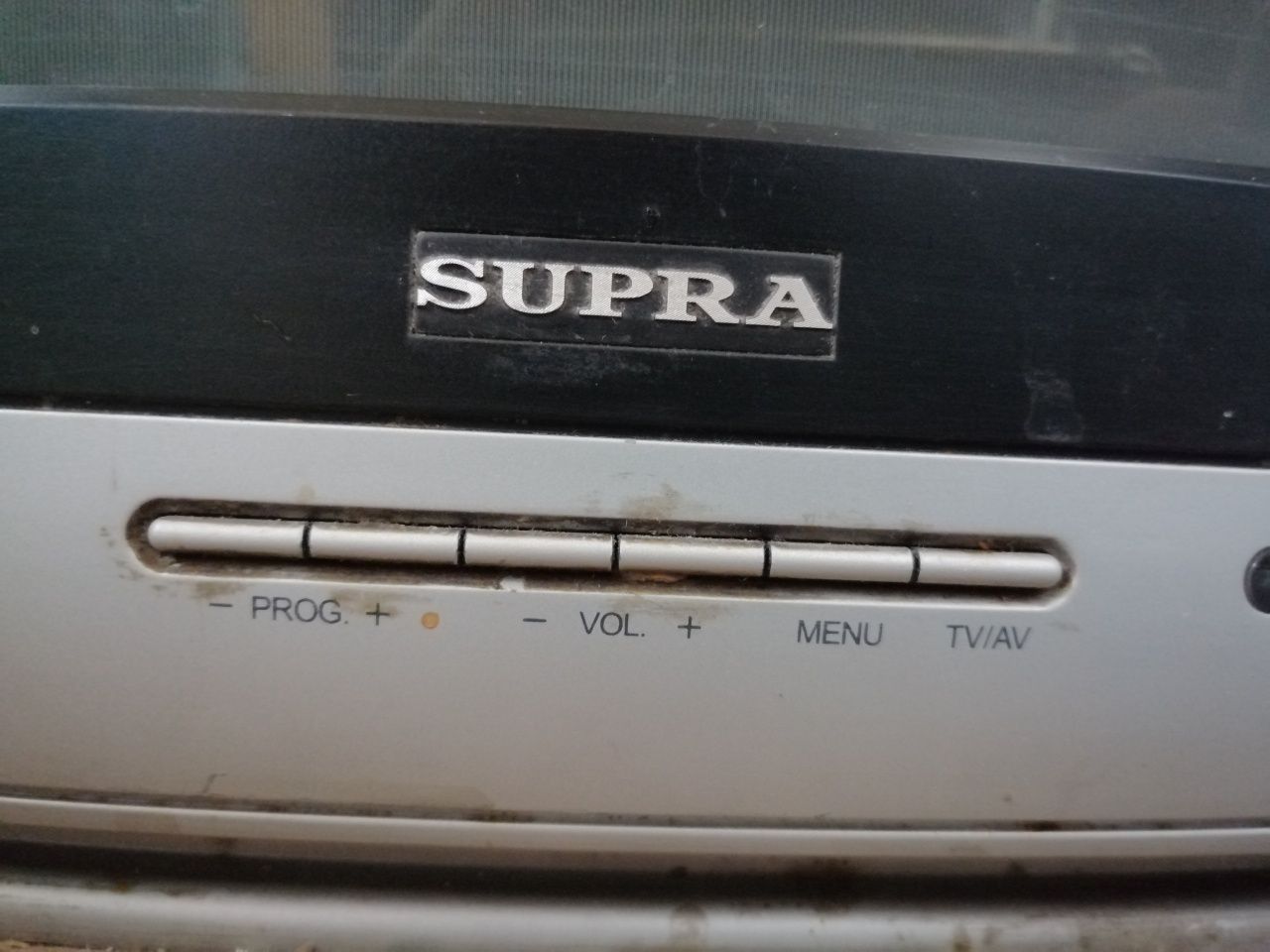 Телевизор Supra 36 см под ремонт или на запчасти