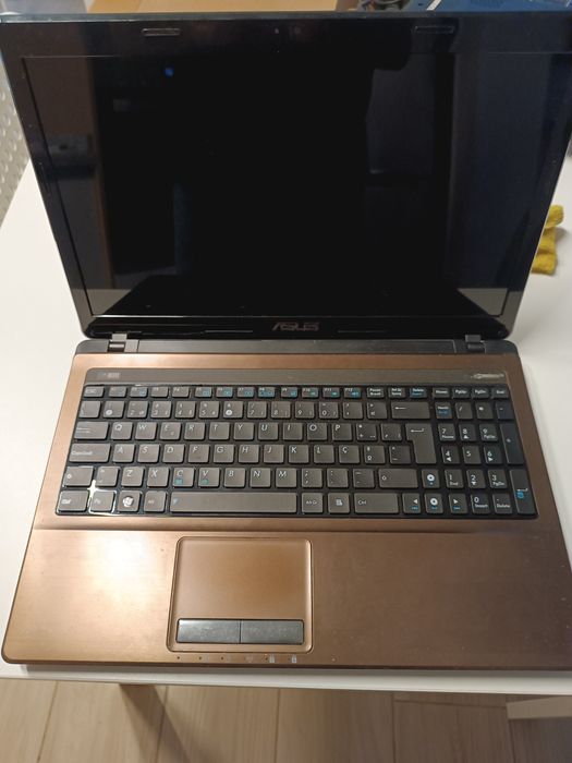 Portátil ASUS  em bom estado