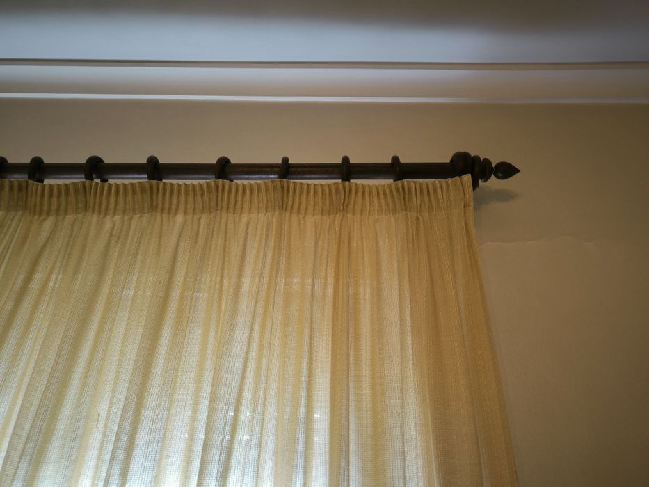 Colcha 190x240. Varão em madeira 1,9m + argolas