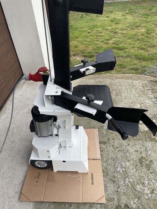 Łuparka łupiarka lumag do drewna drzewa