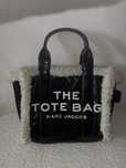 Torebka THE TOTE BAG mini Marc Jacobs z paskiem w zestawie