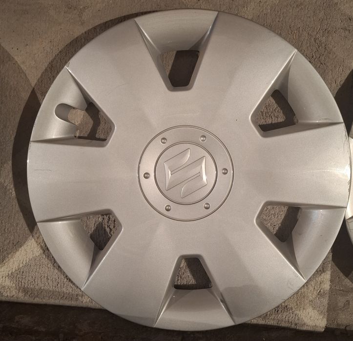 Kołpaki Suzuki oryginalne 15