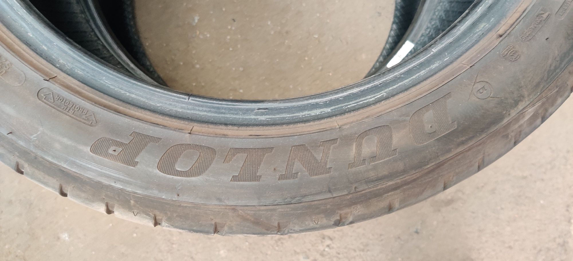 Резина Dunlop sport maxx 225/45R17