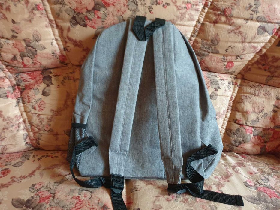 Plecak szary , rozmiar średni