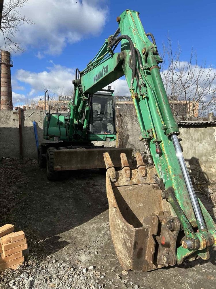 продаж komatsu 130