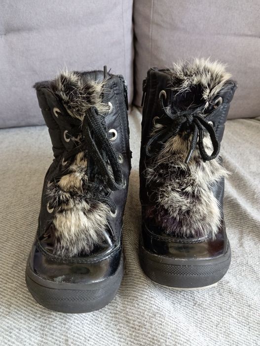 Wodoodporne buciki z futerkiem r. 26