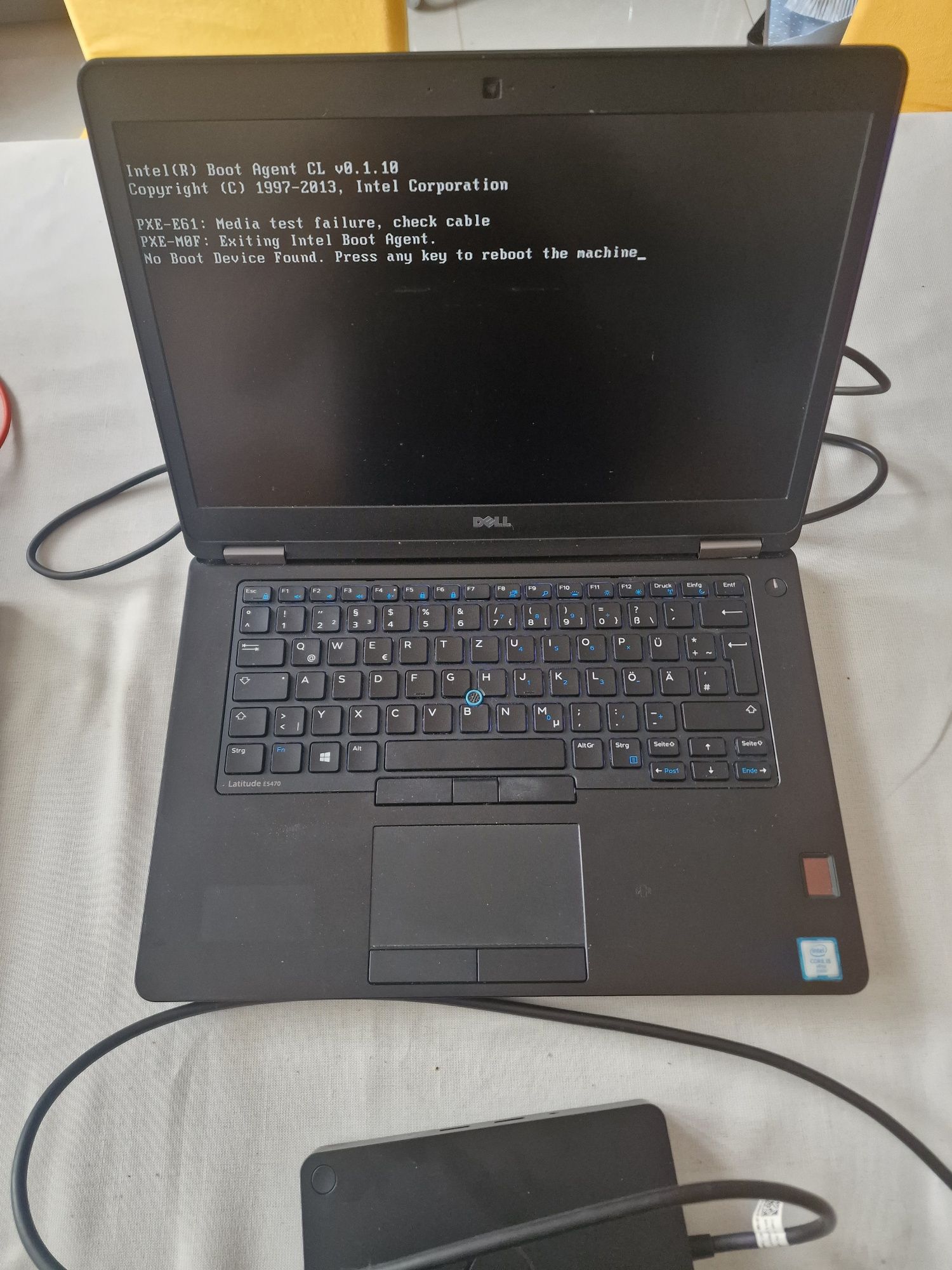 Laptop Dell E 5470 w zestawie stacja dokujaca