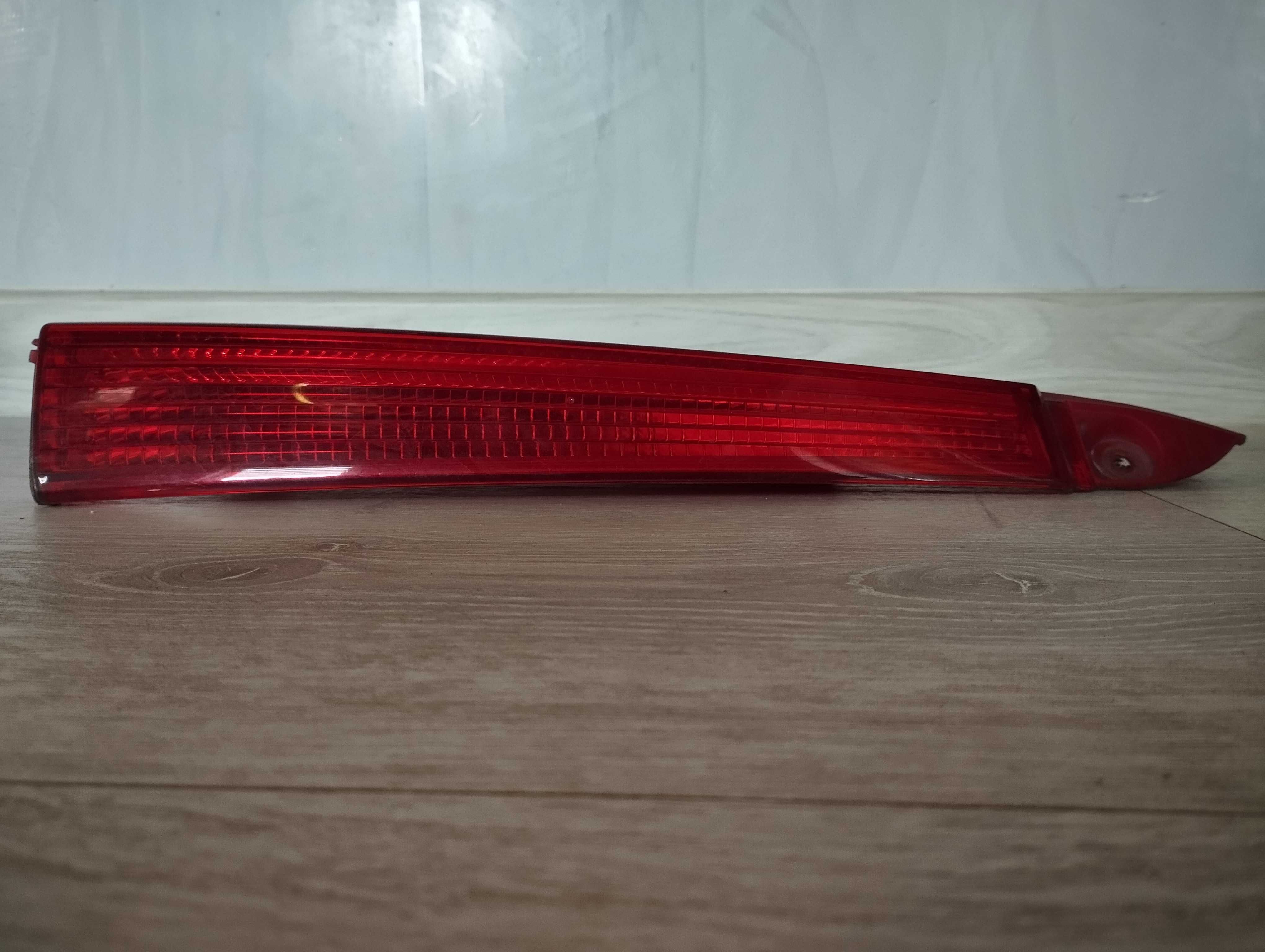 Lampa CITROEN C4 prawa tylna prawy tyl ]