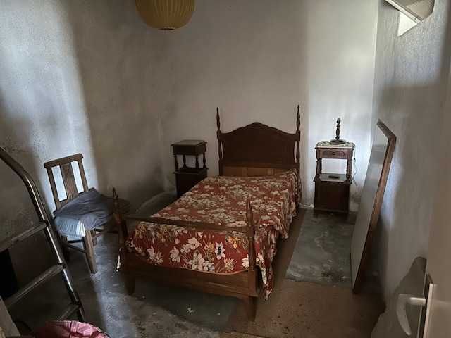 quarto de solteiro em madeira
