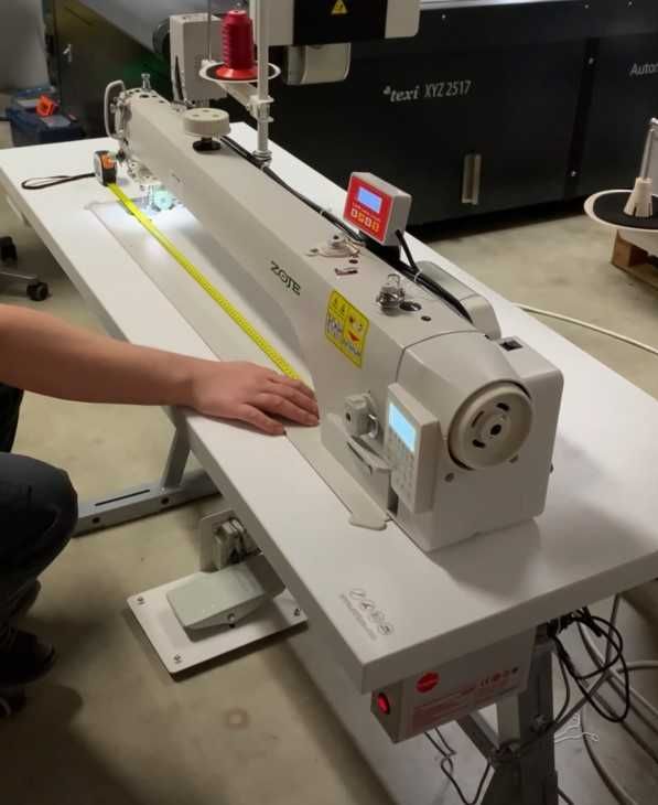Máquina de costura industrial braço longo
