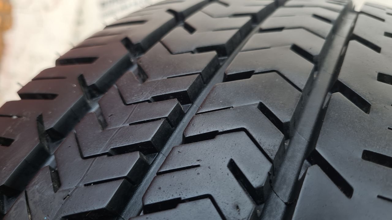 Шини 215/65 R 16C Michelin Agilis 51. Літо пара. Колеса склад.