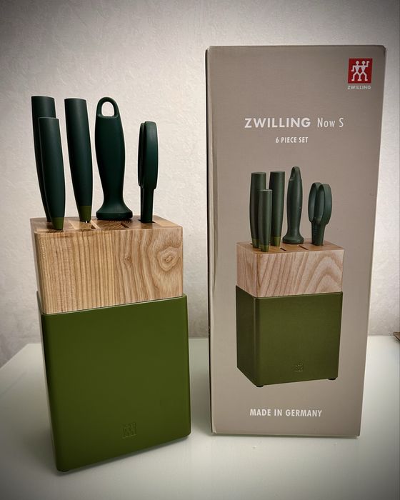 Продам Набір кухонних ножів Zwilling J.A. Henckels з шести предметів