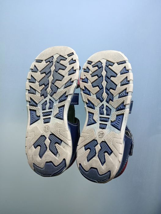 Sandálias como novas em pele n. 28