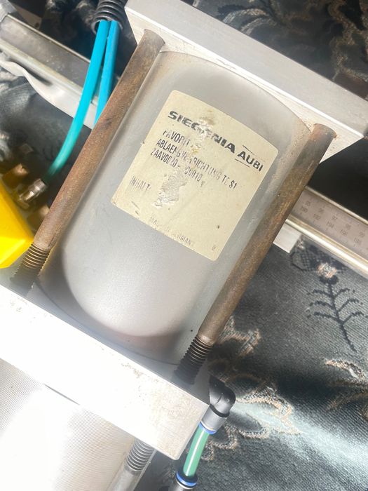 Гильотина и кондуктор для фурнитуры петель дверей