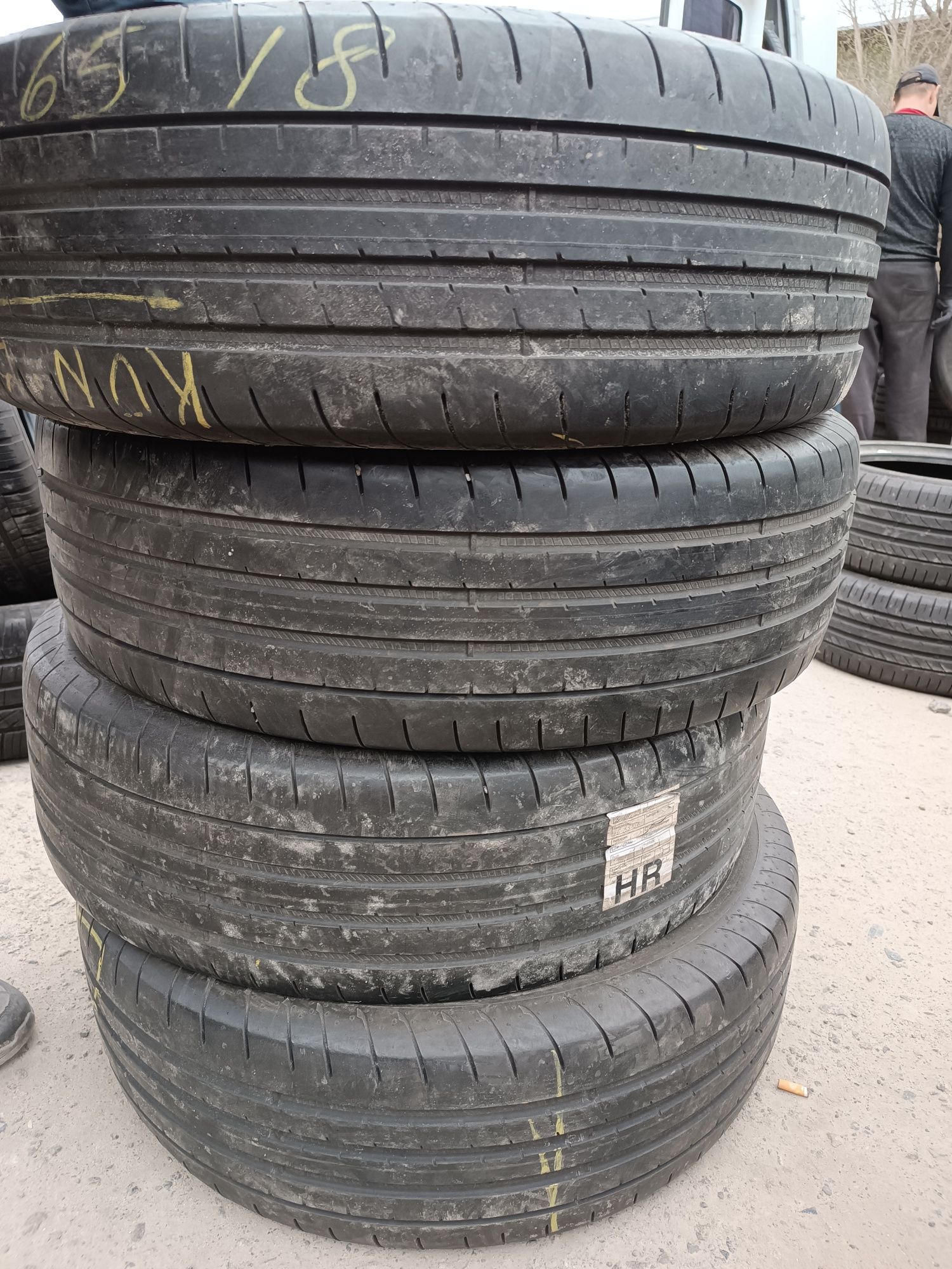 Шини літо Good Year 235/65/18 5,5mm