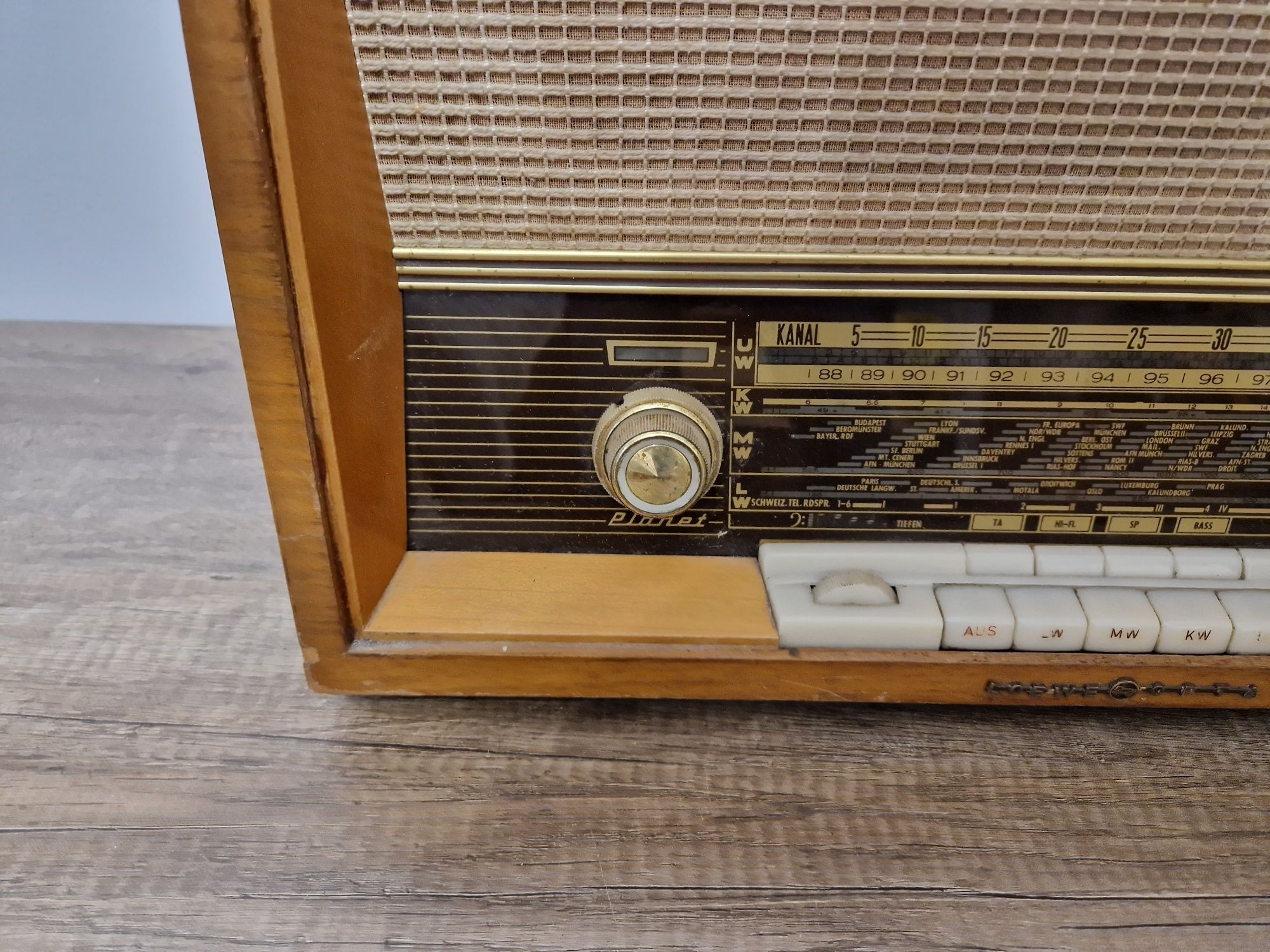 Radio lampowe vitage loewe opta planet type 6740W