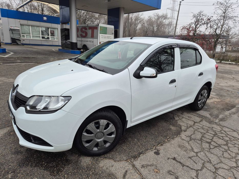 Renault Logan 2016г 1.2двигатель 114тыс км пробег