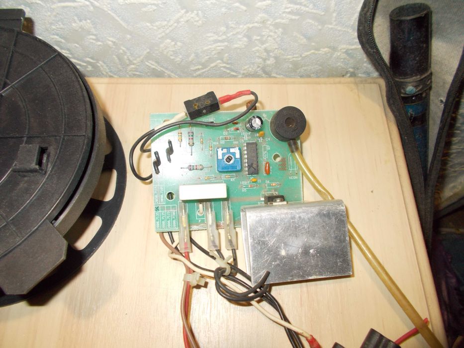 Электродвигатель  в капсуле от 1700w пылесоса, Запчасти