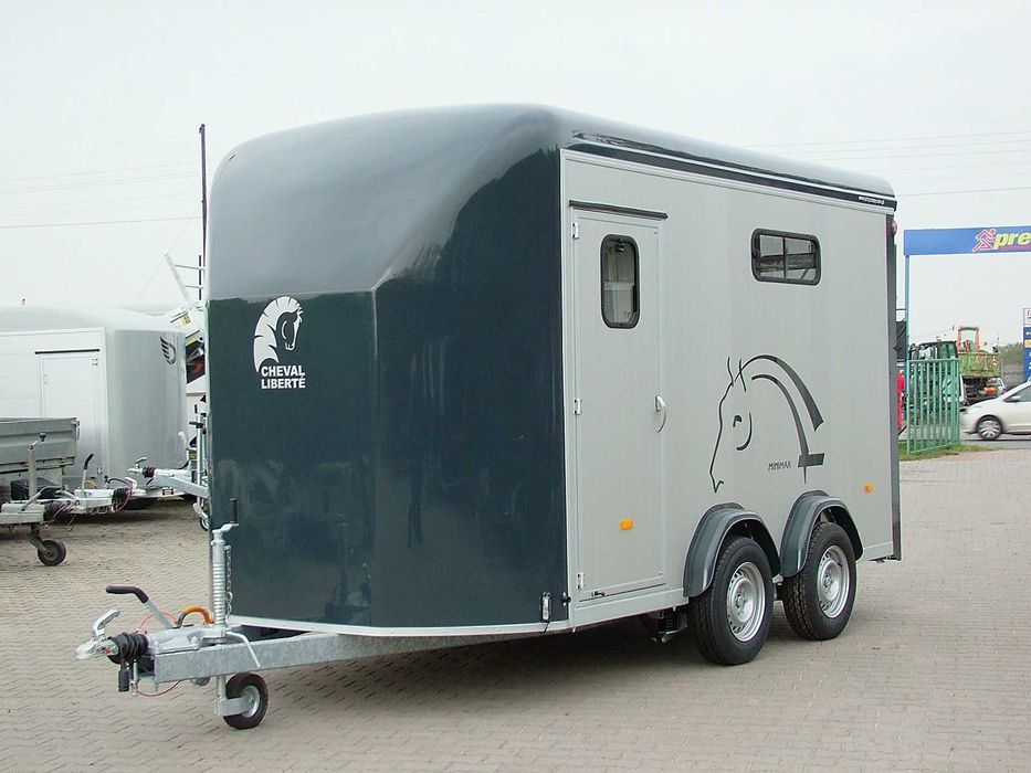 Przyczepa do koni, Trzykonna Aluminiowa