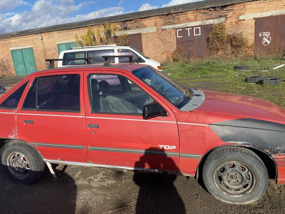 Opel kadett , 1986р