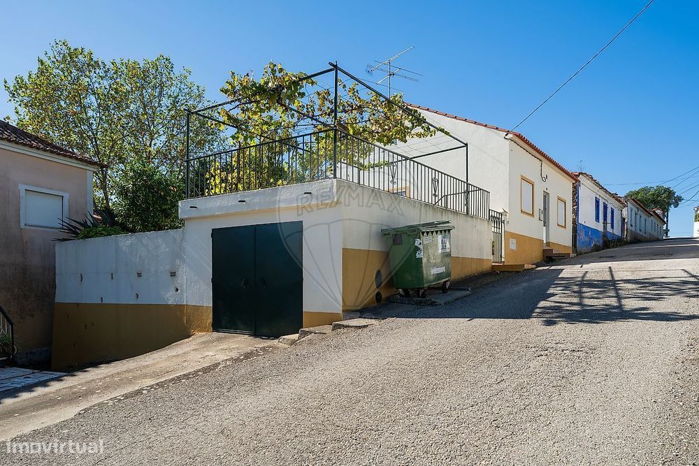 Moradia T4 para venda