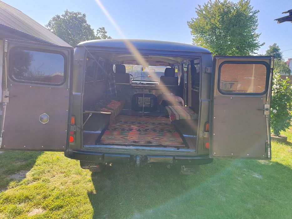 фургон малотонажний