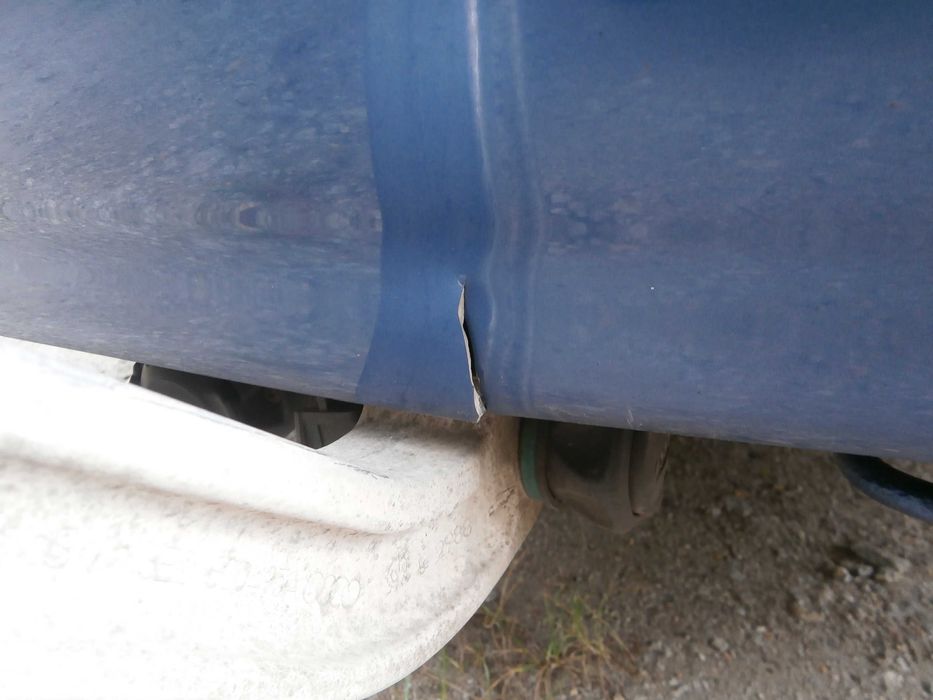 audi A4 B6 sedan zderzak tył tylni niebieski LZ5C