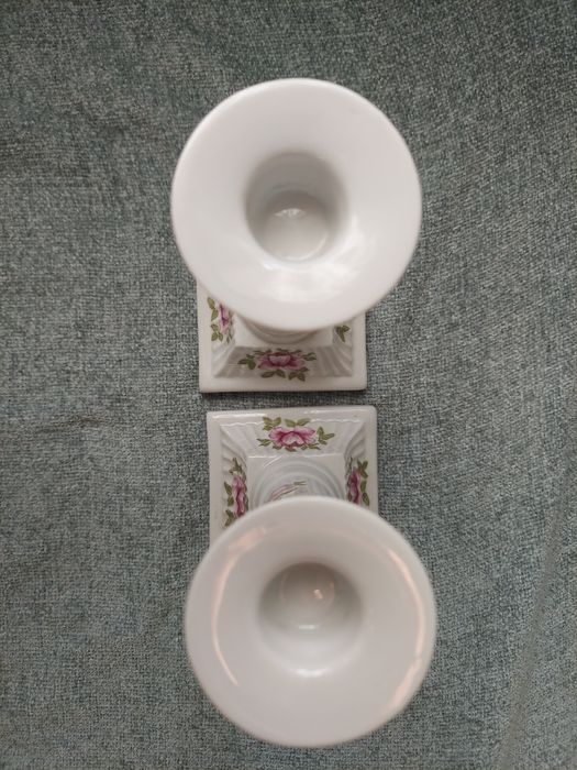 Świeczniki z porcelany