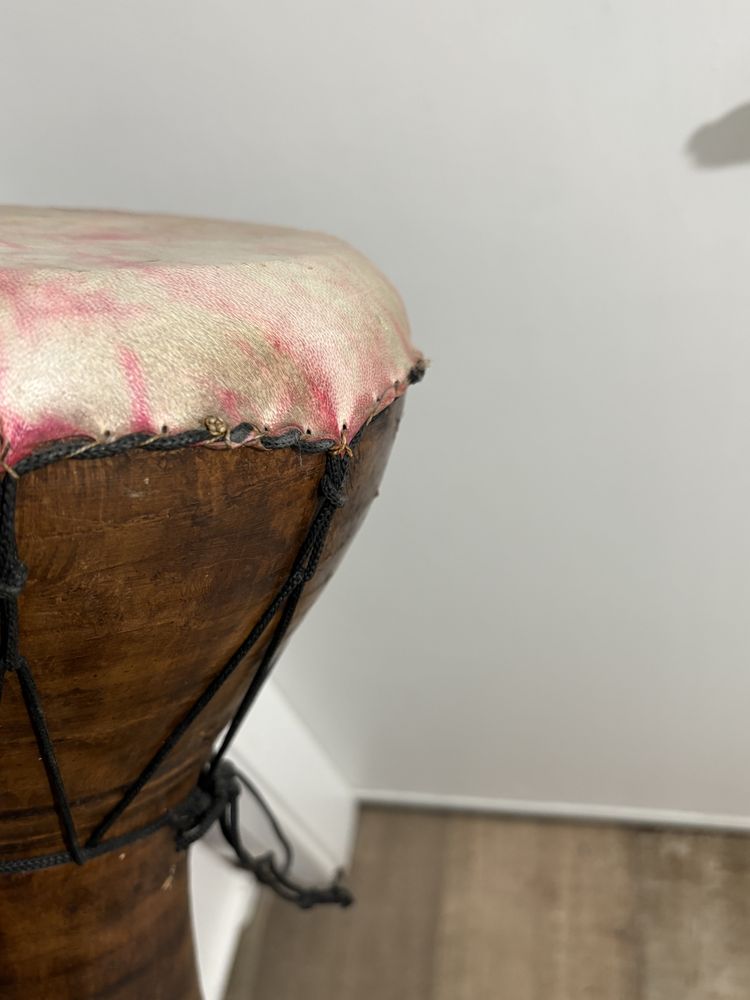 Darbouka djembe jambe decorativo