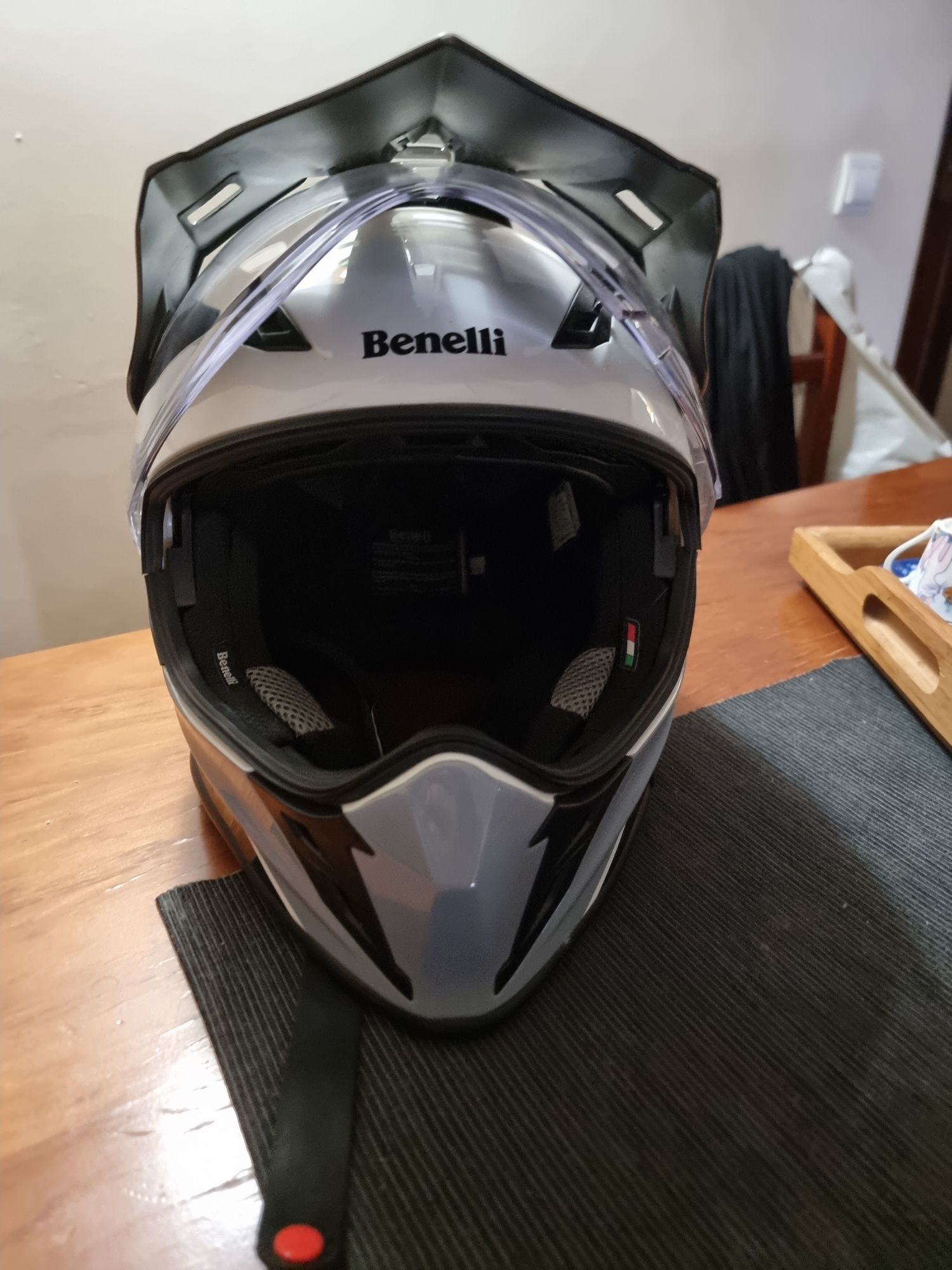 Capacete benelli