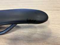 Siodelko Fabric Scoop Flat Pro carbon