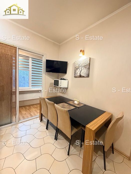 Продам квартиру в таунхаусі Французський бульвар, Захистників України