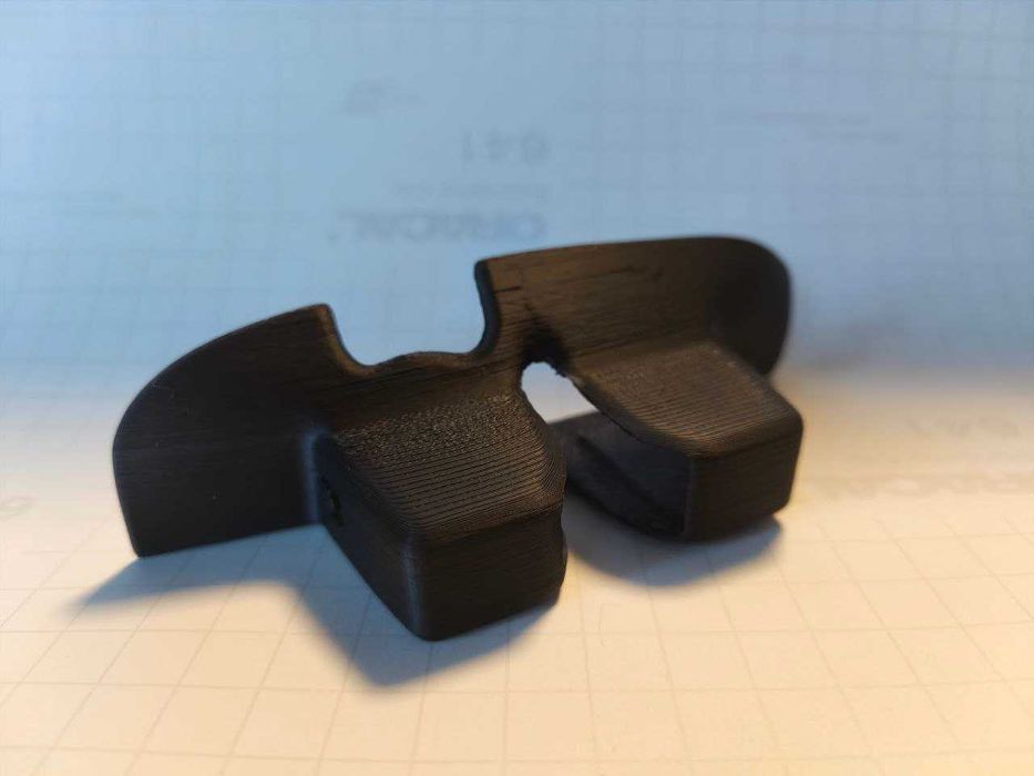 Пильник кожух замка багажника Renault Scenic II Grand Megane Laguna