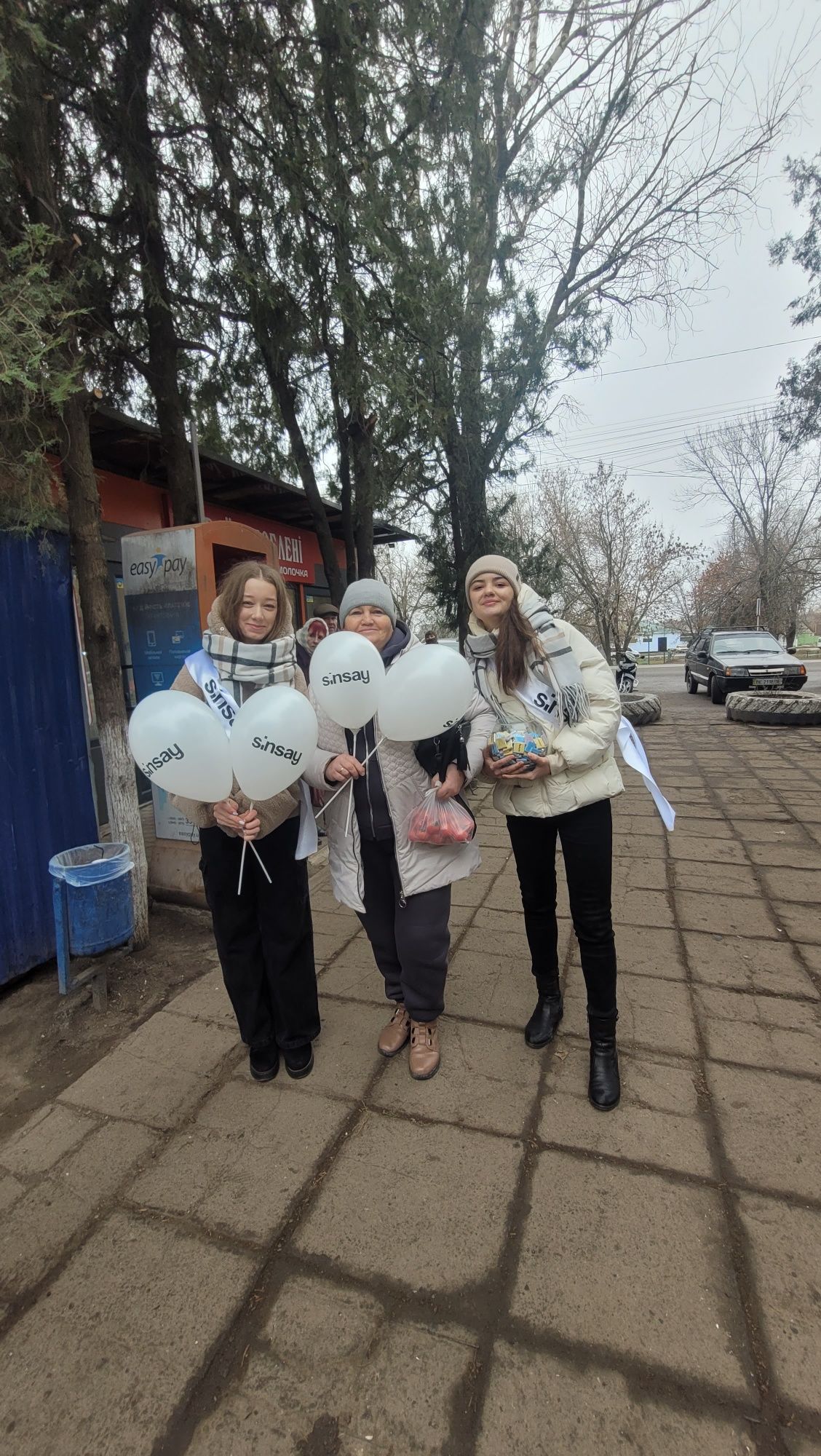 Услуги/раздача/расклейка/разноска любой вашей рекламы в нужные руки